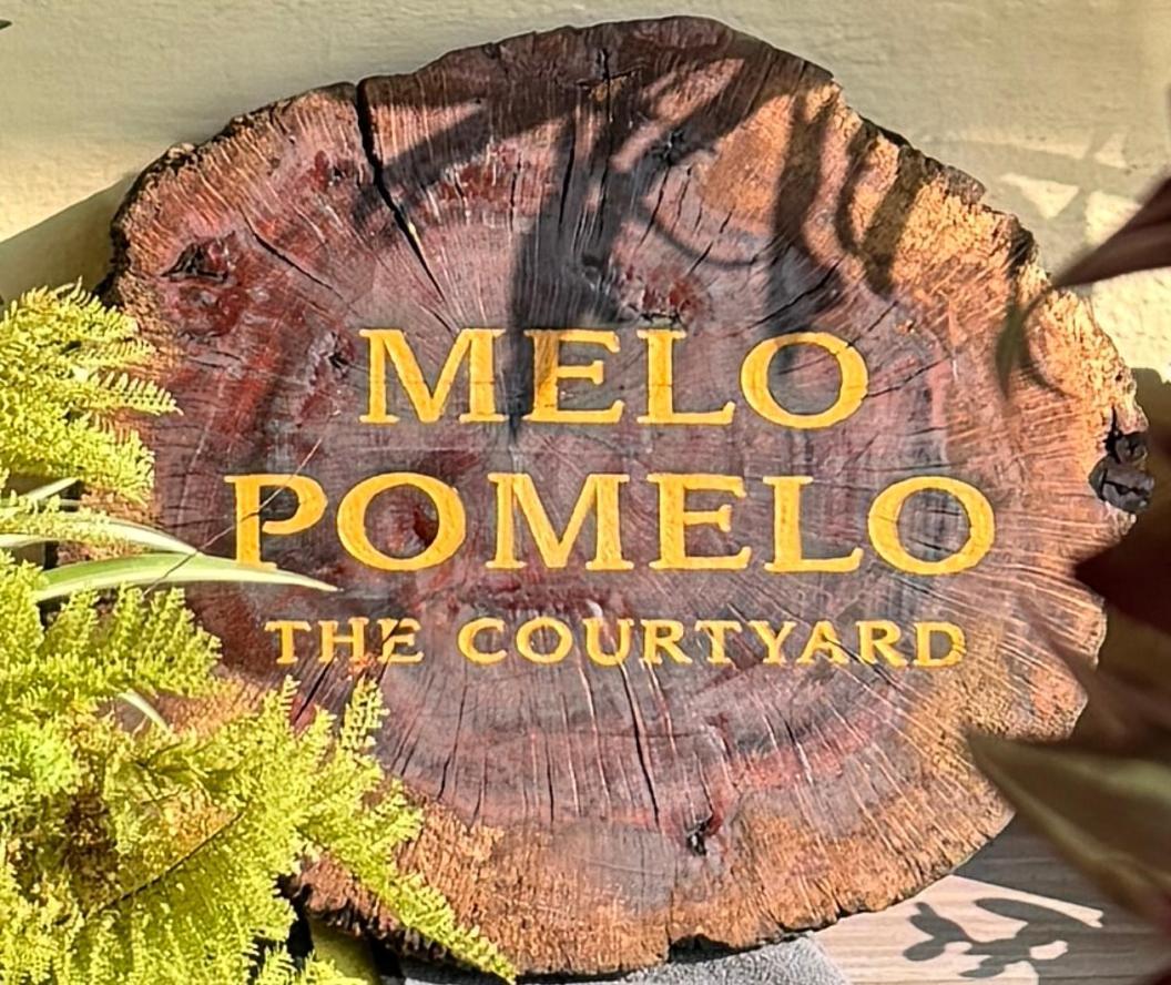 카트만두 The Melo Pomelo Courtyard. 아파트 외부 사진